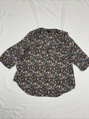 torrid Black Floral Button-Up Blouse